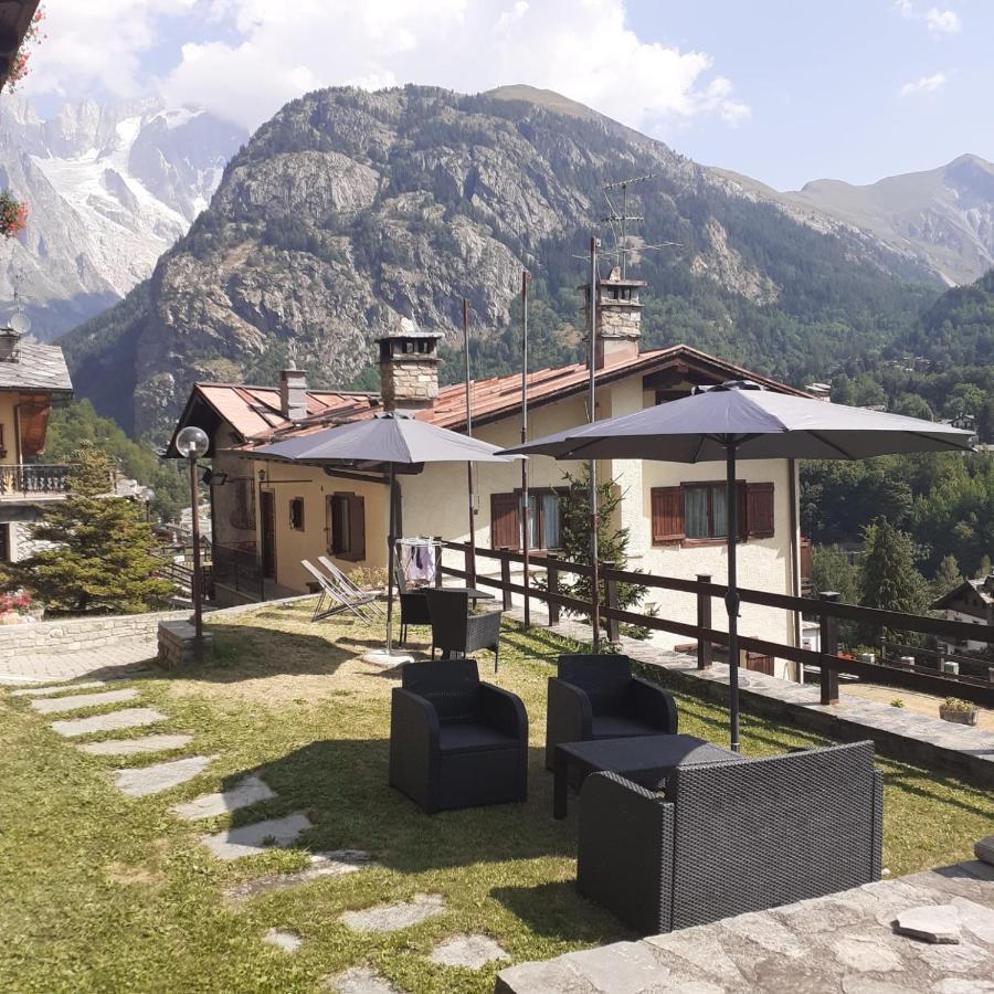 Hotel Ottoz Meuble Courmayeur Exterior foto