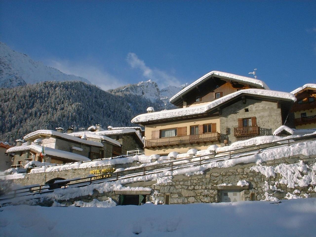 Hotel Ottoz Meuble Courmayeur Exterior foto